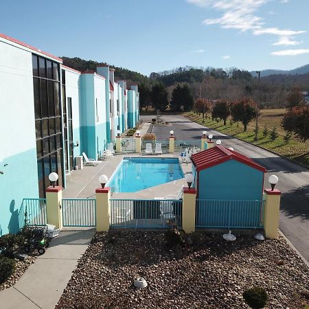 Econo Lodge Newport Luaran gambar