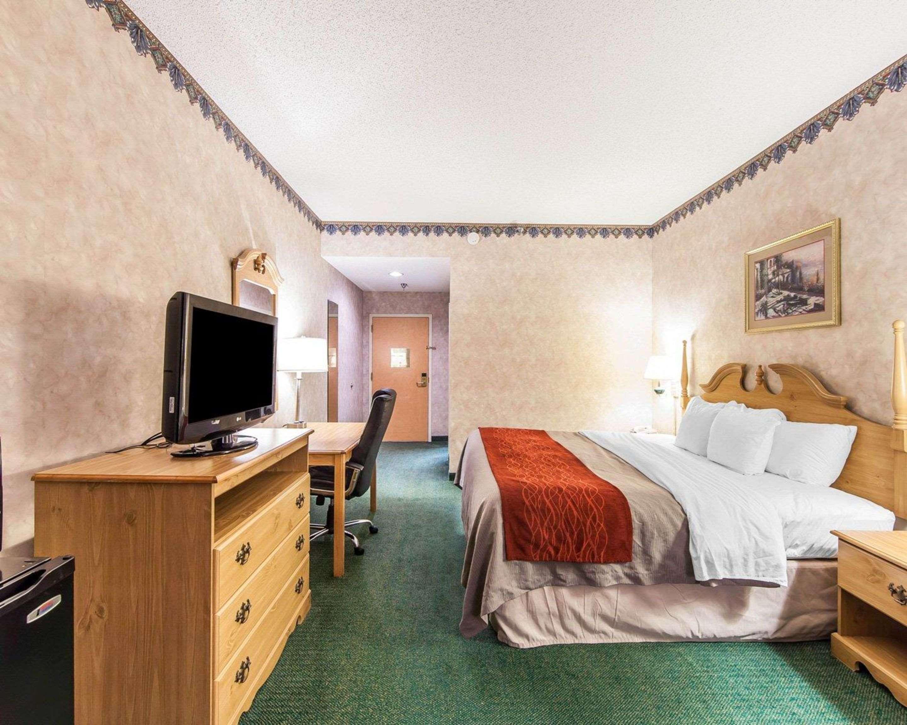 Econo Lodge Newport Luaran gambar