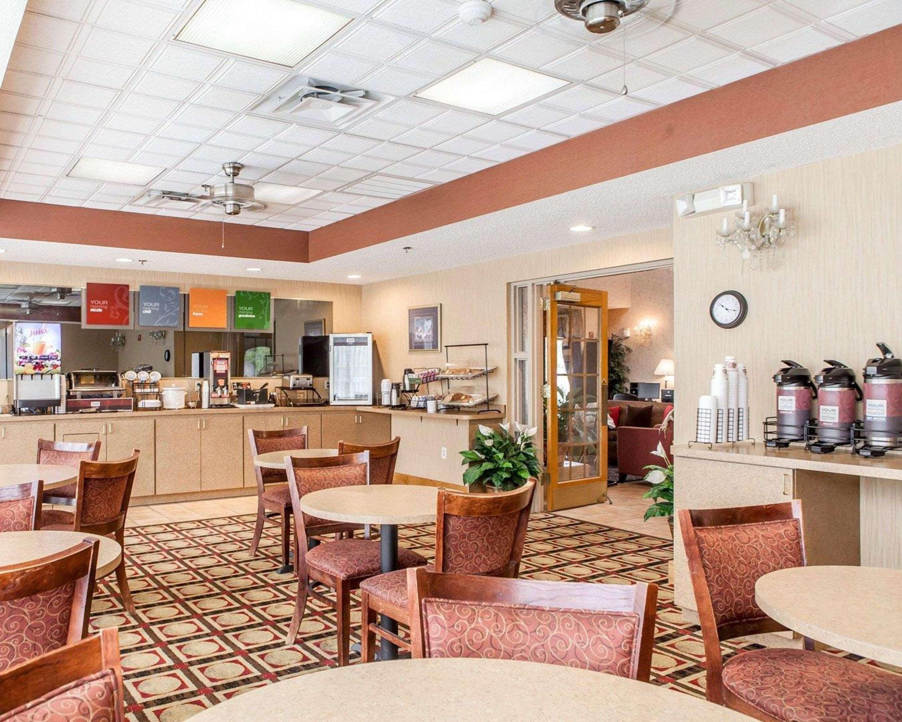 Econo Lodge Newport Luaran gambar