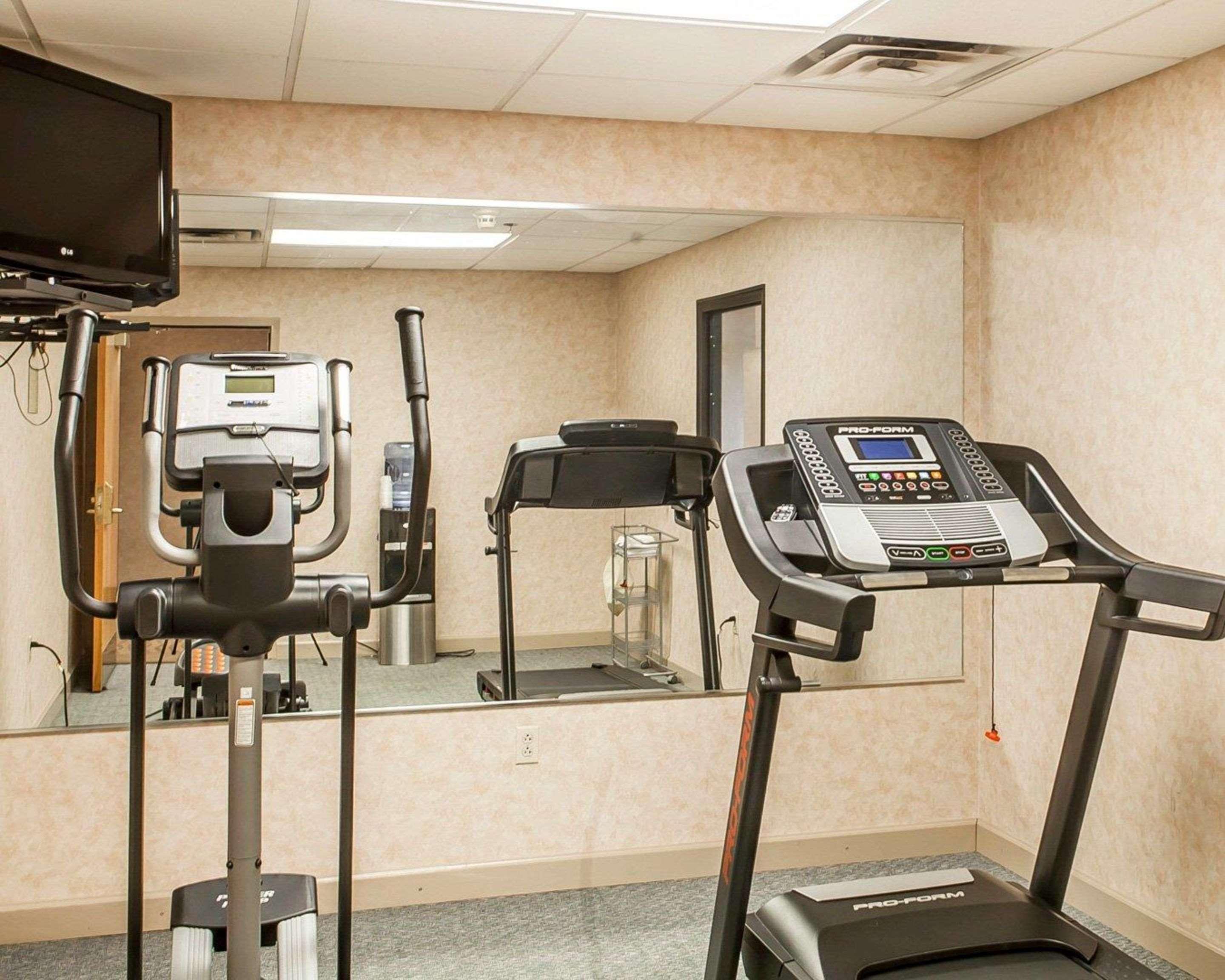 Econo Lodge Newport Luaran gambar