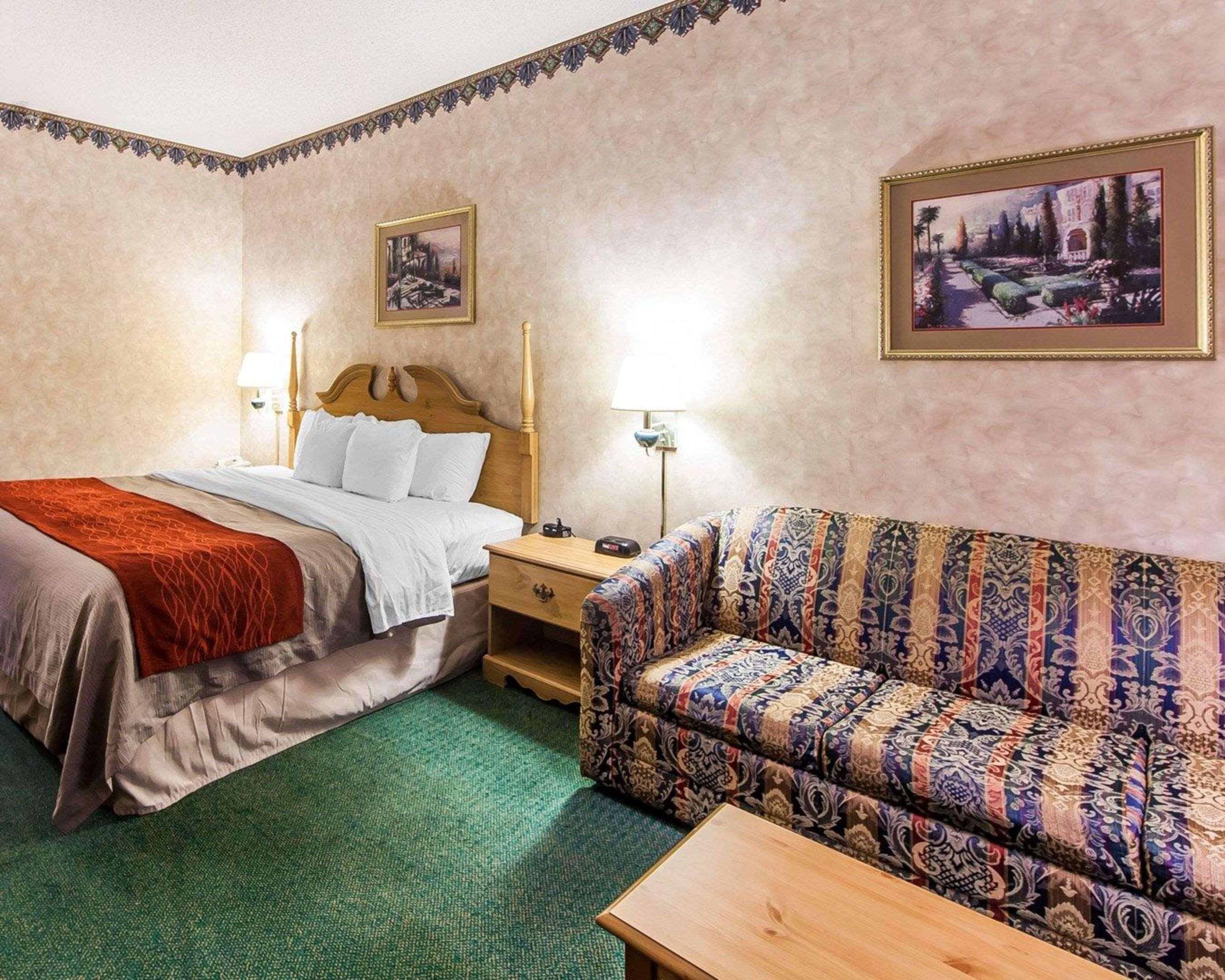 Econo Lodge Newport Luaran gambar