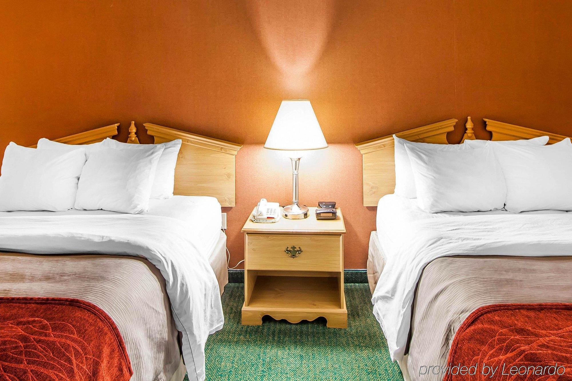 Econo Lodge Newport Luaran gambar
