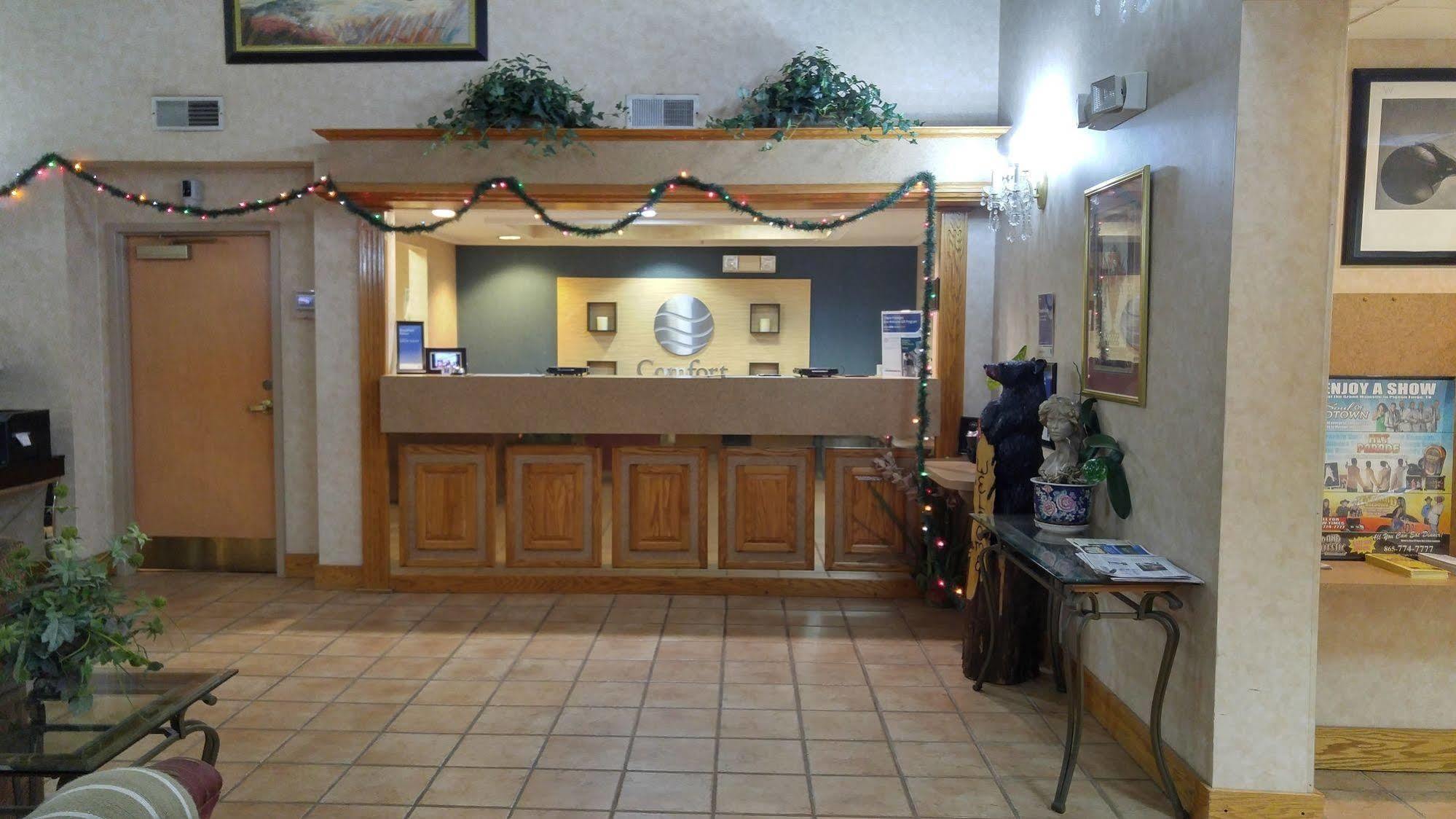 Econo Lodge Newport Luaran gambar